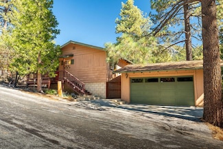 25580 Fir St, Idyllwild-Pine Cove, CA 92549