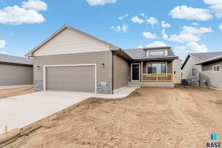 5504 E Brennan Dr, Sioux Falls, SD 57110