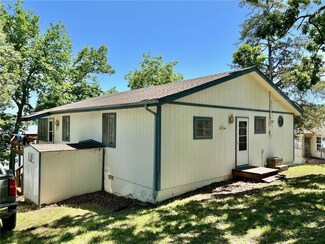 3 Point Plaza N A, Edwards, MO 65326