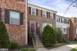 941 Sherwood Ct, Sterling, VA 20164