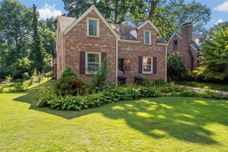 8404 Knollwood Dr, Saint Louis, MO 63121