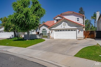 8710 Goldfinch Dr, Bakersfield, CA 93312