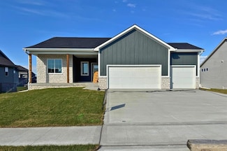 532 Wicker Dr, Huxley, IA 50124