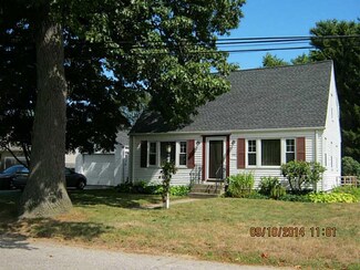 246 Pettaconsett Ave, Warwick, RI 02888
