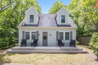 29 Seaview Dr, East Falmouth, MA 02536
