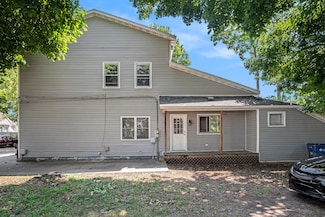 828 4th St NW, Grand Rapids, MI 49504