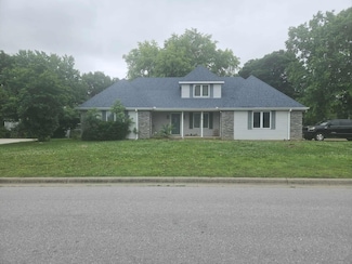 108 Prince St, Buffalo, MO 65622