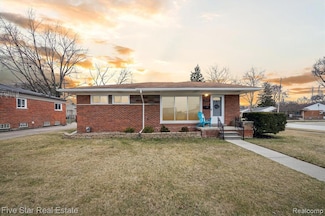 1308 Broadacre Ave, Clawson, MI 48017