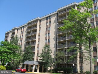 3101 S Manchester St Unit 211, Falls Church, VA 22044