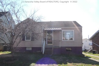 608 6th St, Nitro, WV 25143