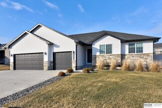 3225 N 93rd St, Lincoln, NE 68526