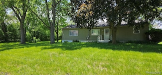 5471 Fairhaven St, Flint, MI 48505
