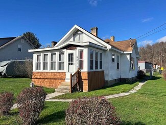 901 Saxman St, Barrackville, WV 26559