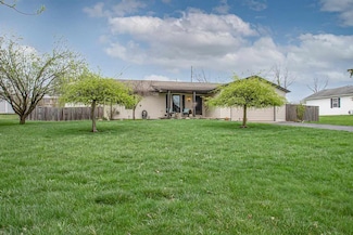 828 Brande Dr, Eaton, OH 45320