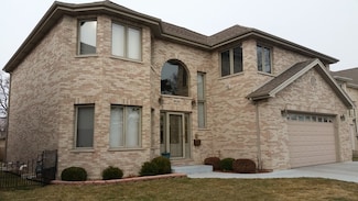 8530 W Ebert Place, Niles, IL 60714
