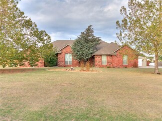 813 Grandview Rd, Tuttle, OK 73089