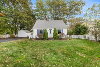 40 Highland Ave, Gorham, ME 04038