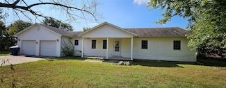 340 E Ault St, Oran, MO 63771