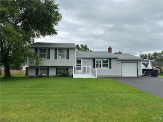 8071 Evesborough Dr, Clay, NY 13041