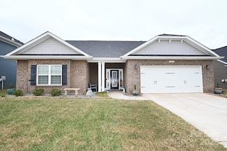 126 Fleming Dr, Statesville, NC 28677