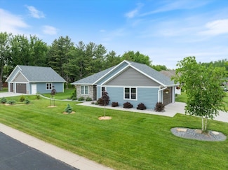 1415 E 20th St, Marshfield, WI 54449