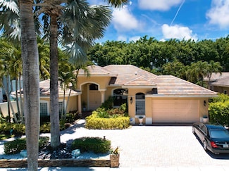 10842 Blue Palm St, Plantation, FL 33324