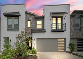 19911 Curved Steel Dr, Cypress, TX 77433