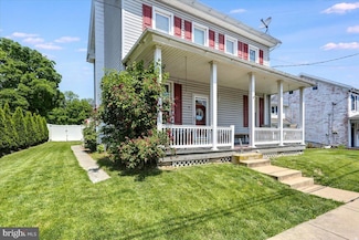 9 S Race St, Richland, PA 17087