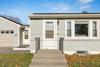 15 Pleasant Ave, Scarborough, ME 04074