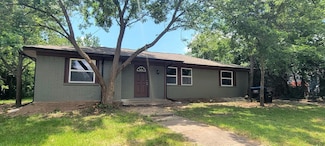 4017 Pickett St, Greenville, TX 75401