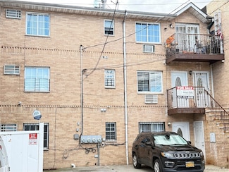 97-56 101st St, Ozone Park, NY 11416