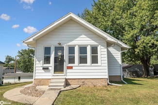 709 E 9th St S, Newton, IA 50208