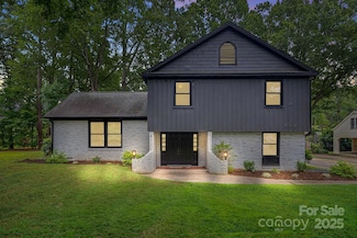1108 Braeburn Rd, Charlotte, NC 28211