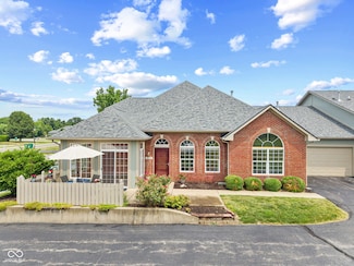 2815 Grandview Ln, Greenwood, IN 46143