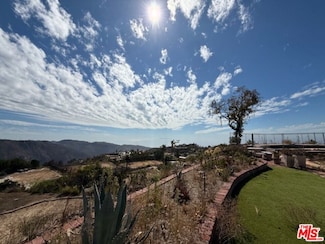 23474 W Moon Shadows Dr, Malibu, CA 90265