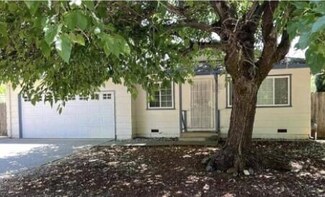 2327 Corona St, Redding, CA 96002