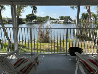 21620 N Heritage Cir, Pembroke Pines, FL 33029
