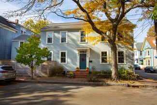 3 Taylor St, Portland, ME 04102