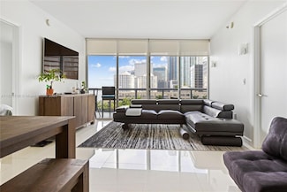 495 Brickell Ave Unit 905, Miami, FL 33131