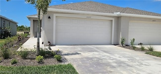 20697 Hazelnut Ct, Lehigh Acres, FL 33936