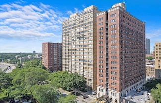 5532 S Shore Dr Unit 6E, Chicago, IL 60637