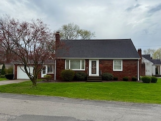 6823 Paxton Rd, Youngstown, OH 44512