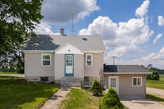 6312 W Clarksville Rd, Clarksville, MI 48815