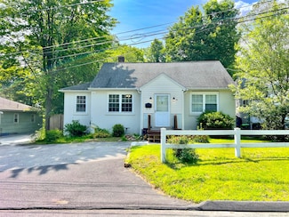 55 Lancaster St, Oakville, CT 06779