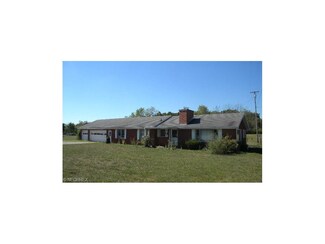 15 Highland Ridge Rd, Marietta, OH 45750