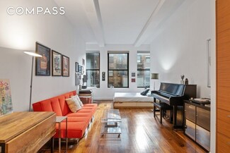 140 W 22nd St Unit 3E, New York, NY 10011