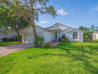 608 Cottonwood Rd, Sebastian, FL 32958