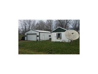 102 Laurel St, Dearborn, MO 64439