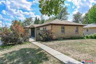 5459 Walker Ave, Lincoln, NE 68504