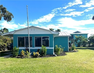 2470 Rose Ave, Saint James City, FL 33956